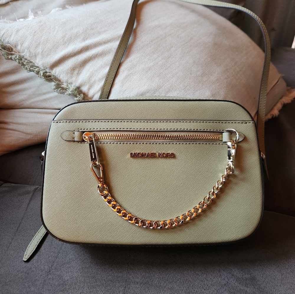 Michael Kors Jet Set Large Saffiano Leather Crossbody bag